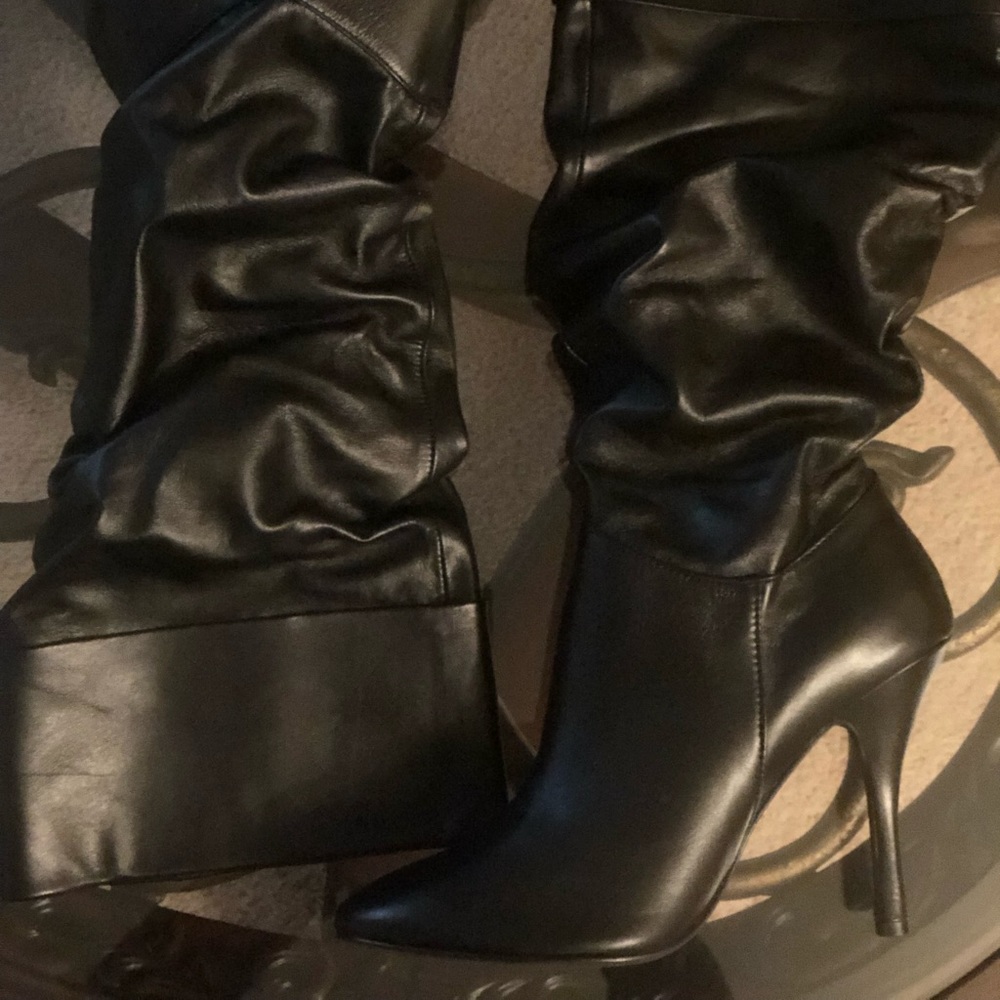 BNWOT Women Boots